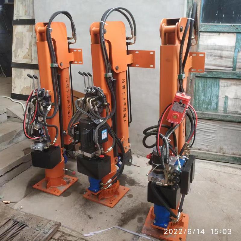 士林区重汽蓝牌随车吊 3.2吨 国六动力强 液压驱动 农用自卸起重机